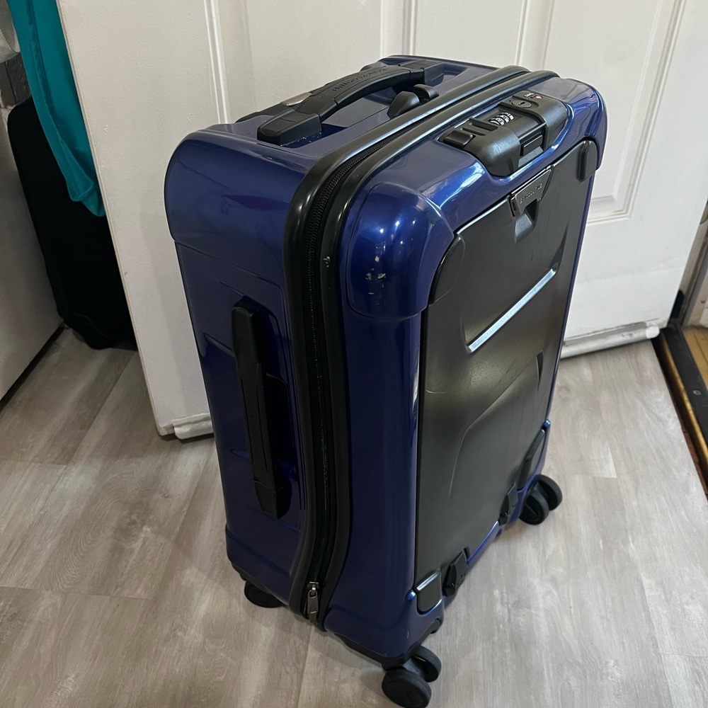 Briggs and Riley carry on